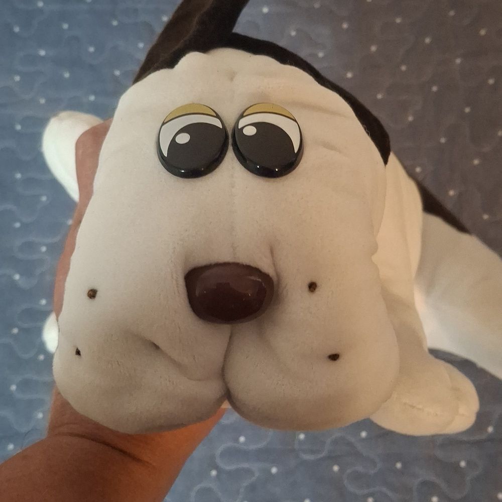 Tonka 1985 Pound Puppy Plush Dog Toy - White and Black - Picture 7 of 9
